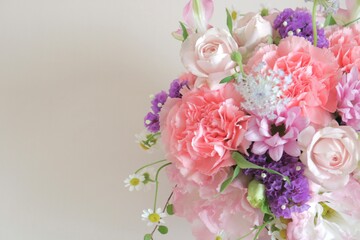 ピンクのカーネーションの花束