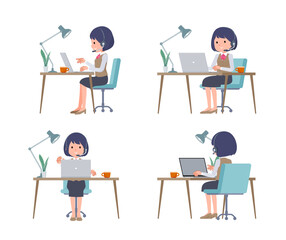 PCでデスクワークをしているインカムをつけたビジネス女性のセット