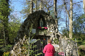 Lourdesgrotte in Mündling