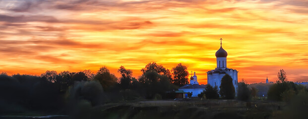 Obraz premium cover on the nerl, landscape church at sunset sun and sky, golden ring vladimir view