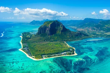 Cercles muraux Le Morne, Maurice Aerial view of Mauritius island
