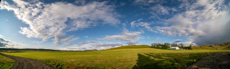 Rolgordijnen Panorama of a green landscape in Iceland © luchschenF