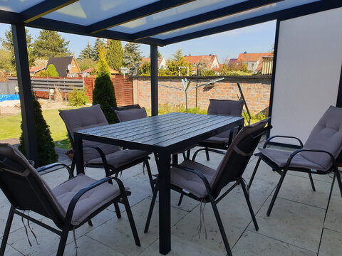 Terrassen&uuml;berdachung aus Kunststoff durchsichtig Licht