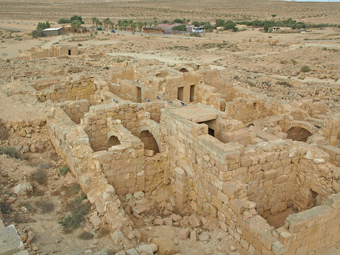 Nabatean Ruins Of The Ancient City Of Mampsis, Negev Desert, Israel. The City Was An Important Stop On The Ancient Incense Route. 