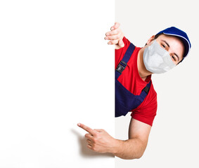 Worker showing a blank sign, covid concept © Minerva Studio