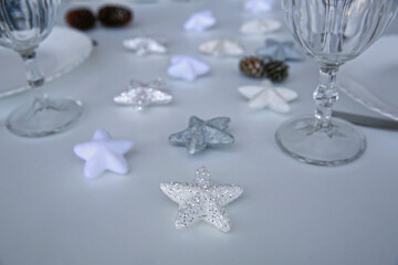 christmas table setting with stars hollidays smail