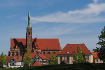 Stara pruska zabudowa przy katolickim kościele na Ostrowie Tumskim we Wrocławiu, Polska