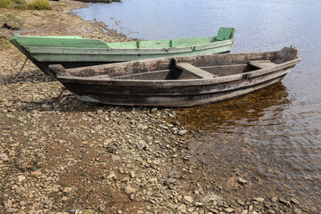 Obraz premium Fishing boats on the lake