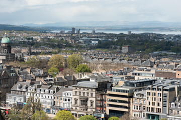 Fototapeta na wymiar View of the Princes street from the Edinburgh castle hill, Scotland. 