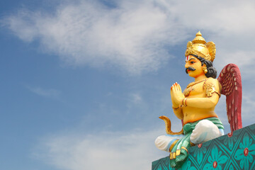 Obraz premium Garudalwar statue on perumal temple tower