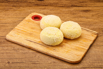 Raw potato zrazy for cooking
