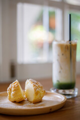 Choux cream whit Green matcha tea coffee