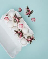 Easter, eggs are decorated with flowers, do it yourself