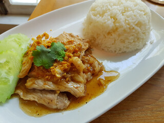 Fried Pork with Garlic