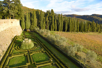 Vista sul giardino del Castello di Brolio