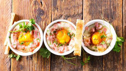 baked egg with cream and bacon