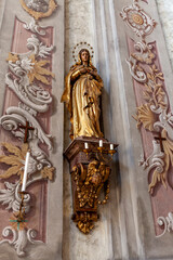 Statue of  Madonna