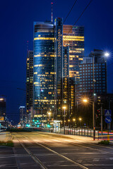 Nocna panorama europejskiego miasta - Warszawa - obrazy, fototapety, plakaty