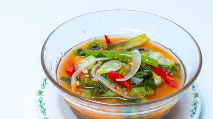 봄여름철 한국인이 좋아하는 새콤달콤 열무물김치