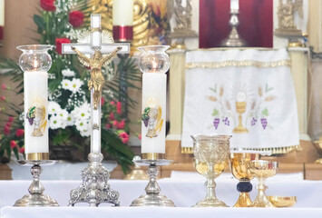 on the altar of the pyx and chalice mass they contain wine and hosts, blood and body of Christ