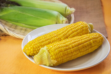 茹でたトウキビ