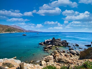 Ausblick über Griechenland Preveli Bucht Kreta, blaues Meer und klarer Himmel