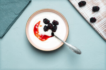 Brombeeren mit Joghurt