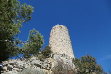 Fototapeta na wymiar gruissan la tour
