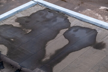 Kissing shadows on grungy surface