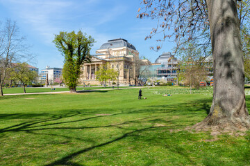 Wiesbaden, das Staatstheater, Ansicht aus dem Warmen Damm. 27.04.2021.