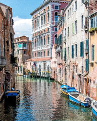 Obraz na płótnie Canvas Venice Canal Boats