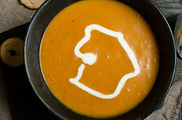 Pumpkin soup whit milky cream
