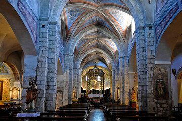 Fototapeta premium Sermoneta, Italy, 05/10/2021. Interior of the medieval era cathedral in the historic town.