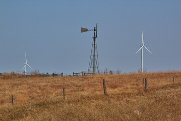 Obraz premium Looking down across the long Center Pivot Irrigation across the rural landscape