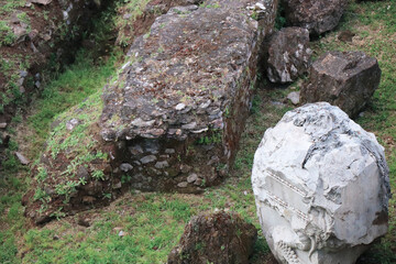 old crack ruin ruins building photo