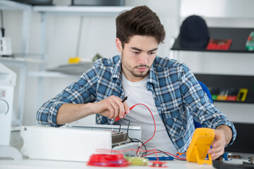 men and measurement of voltage