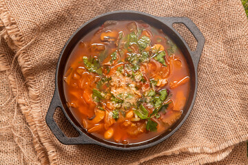 アウトドアでトマトスープ　 cabbage and bean tomato soup 