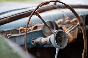 Fototapeta na wymiar old car steering wheel