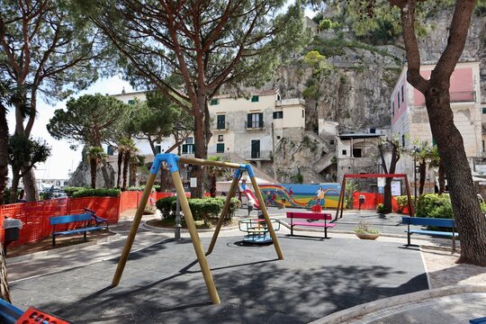 Cetara - Area giochi per bambini alla Marina