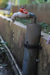 tap water that was still dripping