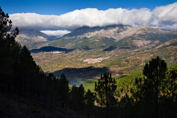 Fototapeta na wymiar Valle de las Cinco Villas. Sierra de Gredos. España. Europa.