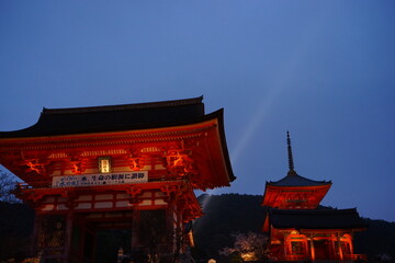 Nio-mon Gate of Kiyomizu-dera Temple at night in Kyoto prefecture, Japan - 日本 京都 清水寺 仁王門 夜景
