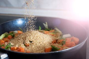Couscous in der Pfanne, Pan and Couscous