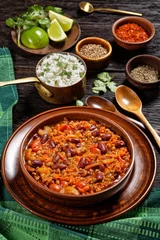 Gordijnen vegetarian chili with kidney beans and lentils © myviewpoint