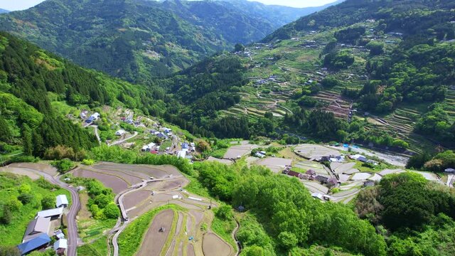 高知県大豊町の八畝の棚田