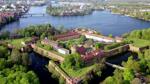 Anflug auf die Zitadelle in Berlin Spandau