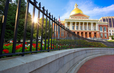 Massachusetts Old State House in Boston historic city center, located close to landmark Beacon Hill and Freedom Trail. - obrazy, fototapety, plakaty