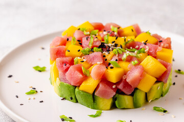 Tuna mango avocado salad tartare.