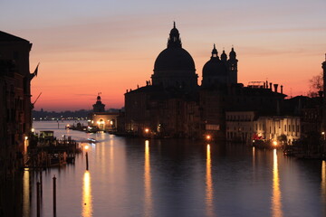 Fototapeta na wymiar Basilica della Madonna della Salute all'alba - Venezia