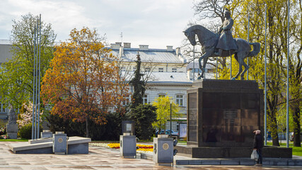 Pomnik Józefa Piłsudskiego w Lublinie  - obrazy, fototapety, plakaty